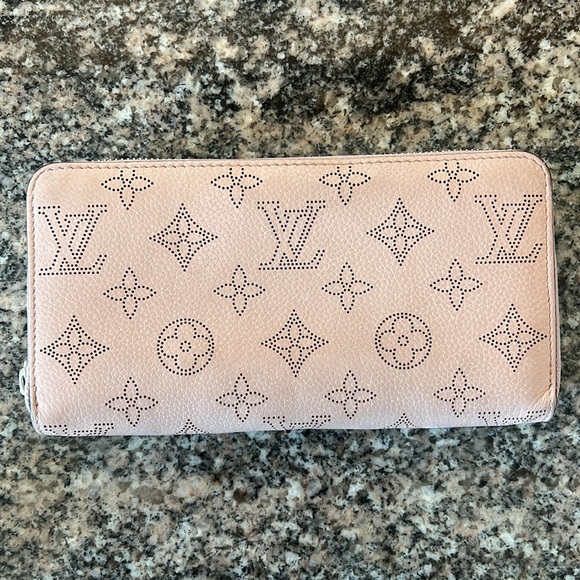 Louis Vuitton Zippy Monogram Perforated Leather Wallet - Picture 3 of 14